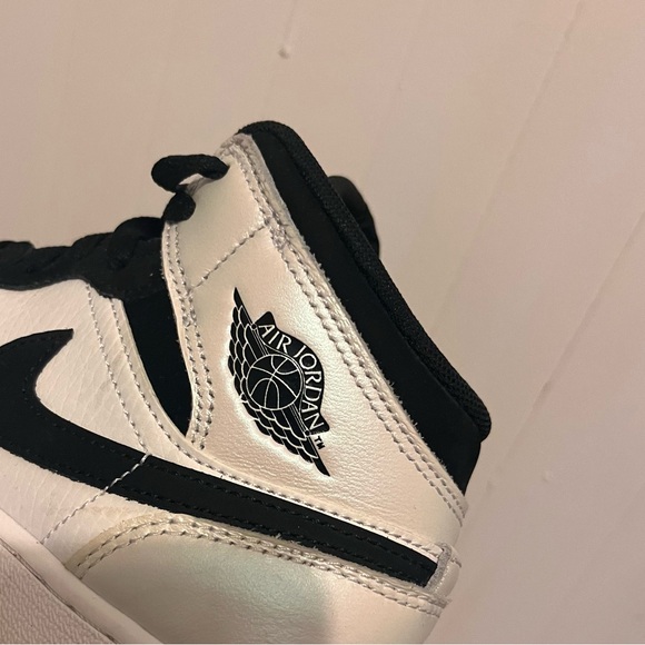 Jordan 1 Mid Diamond Shorts - Picture 9 of 9
